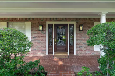 Entry Way - 2011 E Warwick, Longview, TX 75601 photo 1 of 6