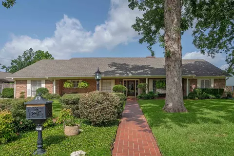 Exterior - 2011 E Warwick, Longview, TX 75601 photo 14 of 15