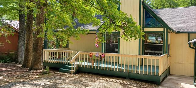 275 Wildwood Trl, Holly Lake Ranch, TX 75765
