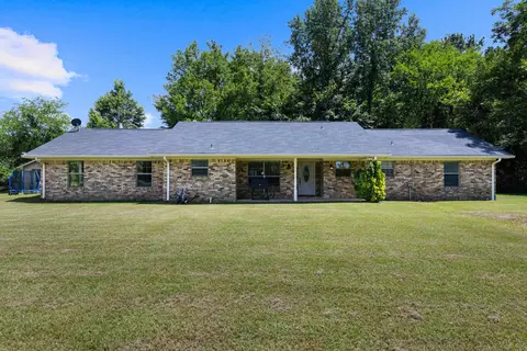 392 County Rd 4244, Pittsburg, TX 75686
