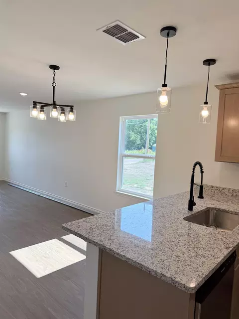 219 E Fleming, Longview, TX 75604 photo 13