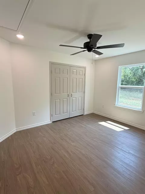 219 E Fleming, Longview, TX 75604 photo 28