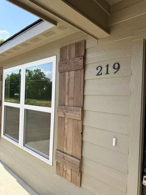 219 E Fleming, Longview, TX 75604 photo 3