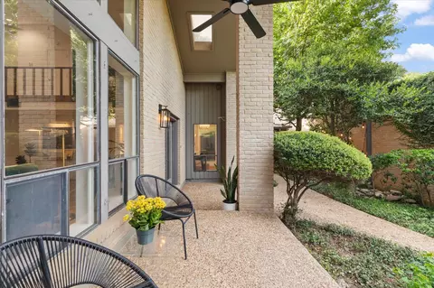 Exterior - 37 Bramlette Pl, Longview, TX 75601 photo 4 of 8