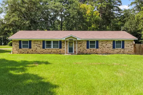 112 W Priscilla Ln, Lone Star, TX 75668