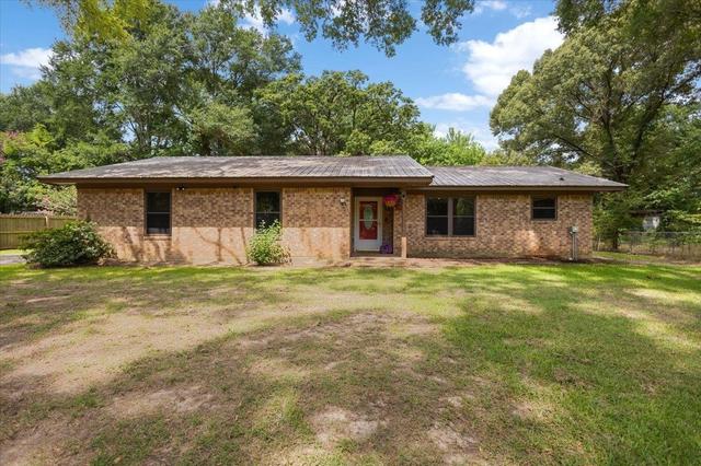 8189 Lakeside Dr, Ore City, TX 75683