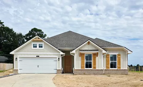 1523 Grace Acres Ln, Longview, TX 75605