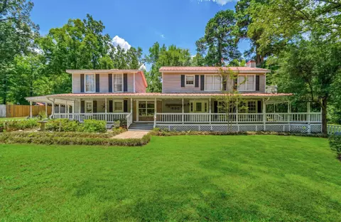 633 Bob Davis Rd, Gladewater, TX 75647