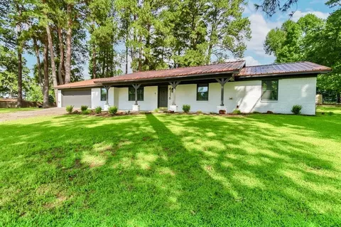 4116 Lakeshore Dr, Lone Star, TX 75668