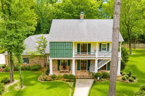 529 Cambridge Cir, Carthage, TX 75633