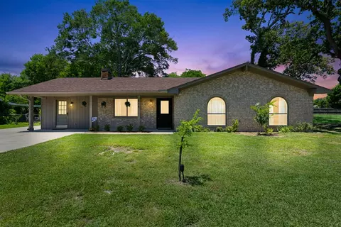 414 Emmie Ln, Hallsville, TX 75650