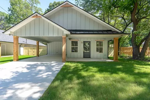 107 Garrett St, Longview, TX 75602