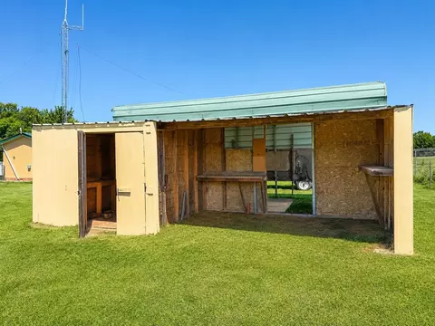 838 Comanche, Quitman, TX 75783 photo 11