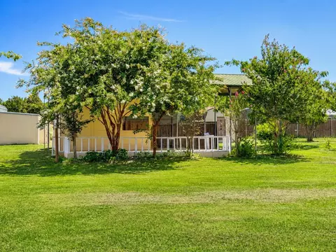 838 Comanche, Quitman, TX 75783 photo 2