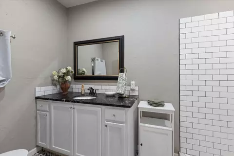Bath - 604 Sylvan Dr, Longview, TX 75602 photo 1 of 7
