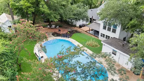 Exterior - 604 Sylvan Dr, Longview, TX 75602 photo 7 of 12