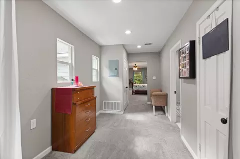 Entry Way - 604 Sylvan Dr, Longview, TX 75602 photo 4 of 4