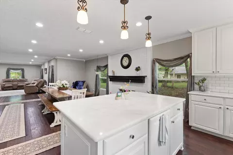 Kitchen - 604 Sylvan Dr, Longview, TX 75602 photo 6 of 6