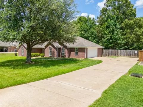 Exterior - 222 Maxey Rd, Longview, TX 75605 photo 6 of 6
