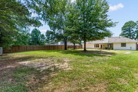 Exterior - 222 Maxey Rd, Longview, TX 75605 photo 5 of 6