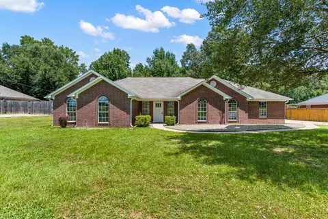 222 Maxey Rd, Longview, TX 75605