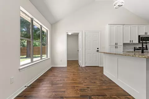 Entry Way - 222 Maxey Rd, Longview, TX 75605 photo 4 of 4