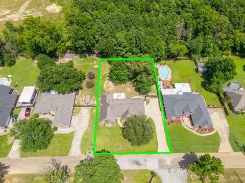 View/Area - 222 Maxey Rd, Longview, TX 75605 photo 3 of 4