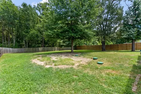 Exterior - 222 Maxey Rd, Longview, TX 75605 photo 3 of 6
