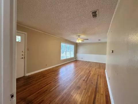 Living - 2002 Alpine Rd, Longview, TX 75601 photo 1 of 4