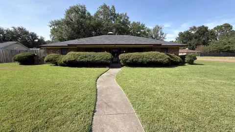 609 Meadows, Winnsboro, TX 75494