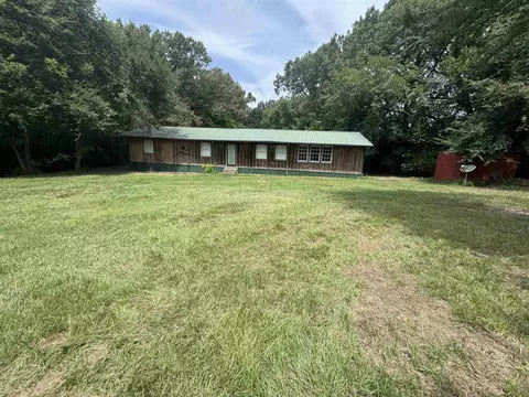 509 W North St, Overton, TX 75684