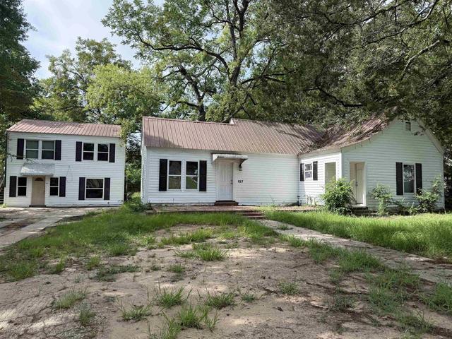 127 W Pollard, Carthage, TX 75633
