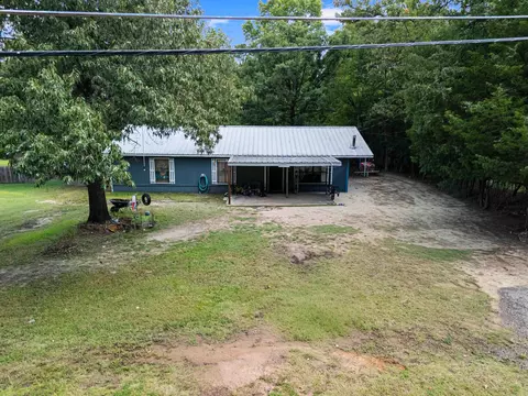 188 Lee Rd, Kilgore, TX 75662