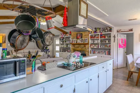 Kitchen - 2966 Lynn Dr, Longview, TX 75604 photo 3 of 4