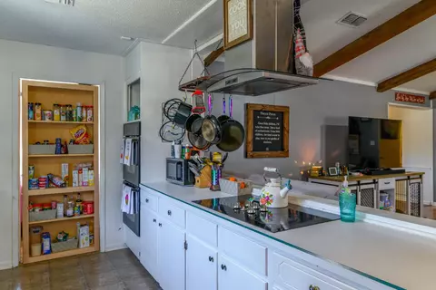 Kitchen - 2966 Lynn Dr, Longview, TX 75604 photo 1 of 4