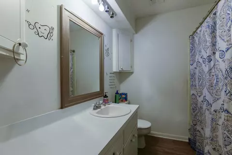 Bath - 2966 Lynn Dr, Longview, TX 75604 photo 2 of 2