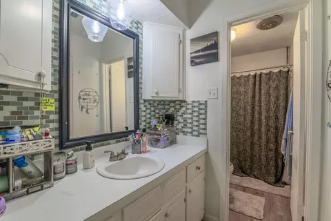 Bath - 2966 Lynn Dr, Longview, TX 75604 photo 1 of 2
