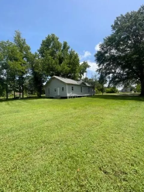 401 S Joy St, Troup, TX 75789