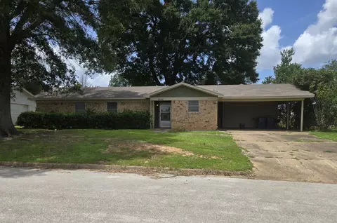 1522 Young, Henderson, TX 75654