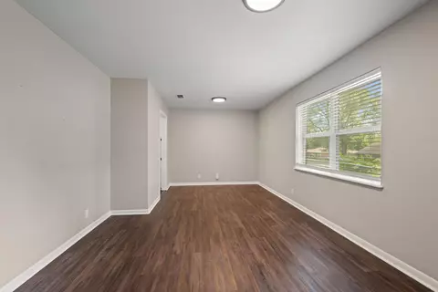 Living - 116 Fairview Dr, Longview, TX 75604 photo 1 of 3
