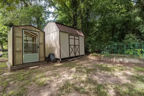 Exterior - 116 Fairview Dr, Longview, TX 75604 photo 4 of 5