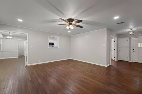Living - 116 Fairview Dr, Longview, TX 75604 photo 2 of 3