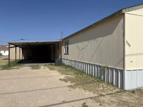 200 S Mcelroy St, Crane, TX 79731 photo 2