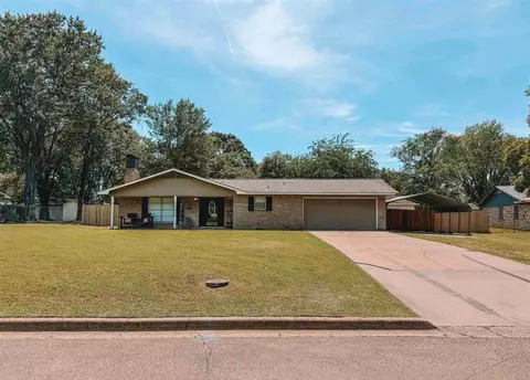 306 Kent Dr, Pittsburg, TX 75686