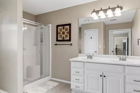 Bath - 1807 Flagstone Dr, Longview, TX 75605 photo 1 of 3