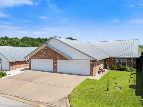 1807 Flagstone Dr, Longview, TX 75605