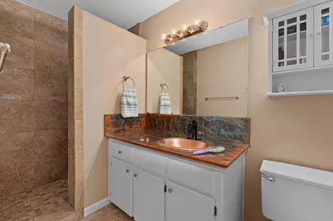 Bath - 2617 Sam Page Rd, Longview, TX 75605 photo 1 of 2