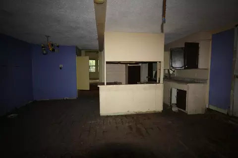 305 E Young St, Longview, TX 75602 photo 5