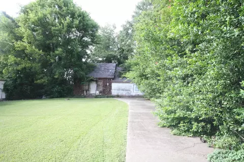 305 E Young St, Longview, TX 75602 photo 6