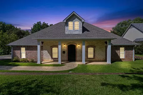 1223 Pine St, Kilgore, TX 75662